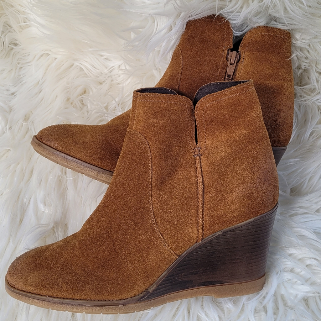 Kenneth Cole Reaction Dot-Ation Ankle Boots 8